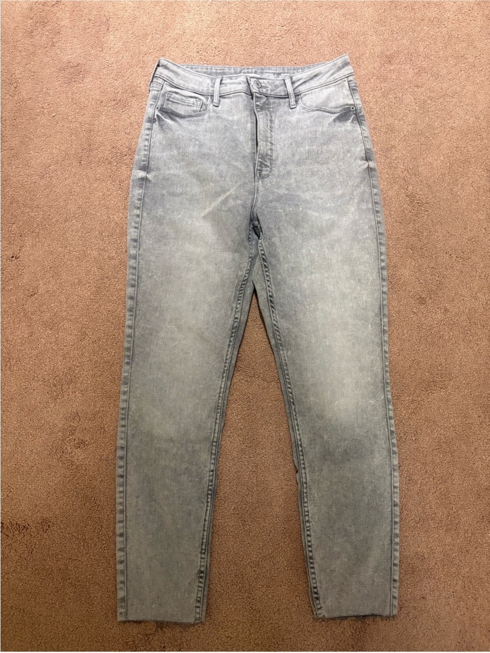 3 for $14 old navy Women’s gray Light Wash High-Waist Jeans size 12